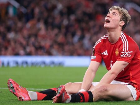 Debunking „Man United Tax“ Mýtus: čas přestat přeplatit převody