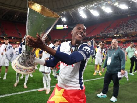 Mathys Tel se připojí k Tottenhamu na trvalé dohodě po půjčce