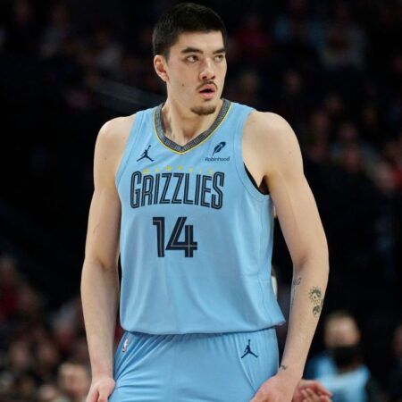 Grizzlies ‚Zach Edey čelí bezohledným poplatkem za jízdu v Indianě