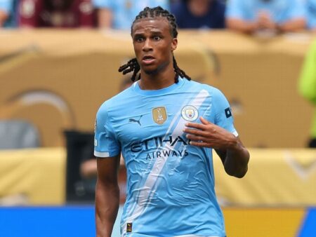 Nathan AKÉ: Nepřiveďte jednotlivé walkouts CWC do Premier League