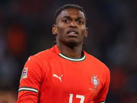Přenosové zvěsti, zprávy: Arsenal, Leão Chelsea Eye Milán