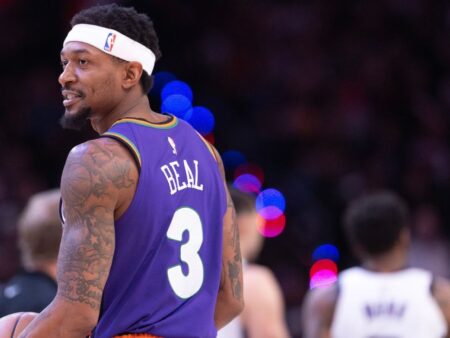 Bradley Beal oficiálně podepisuje Clippers po výkupu Suns